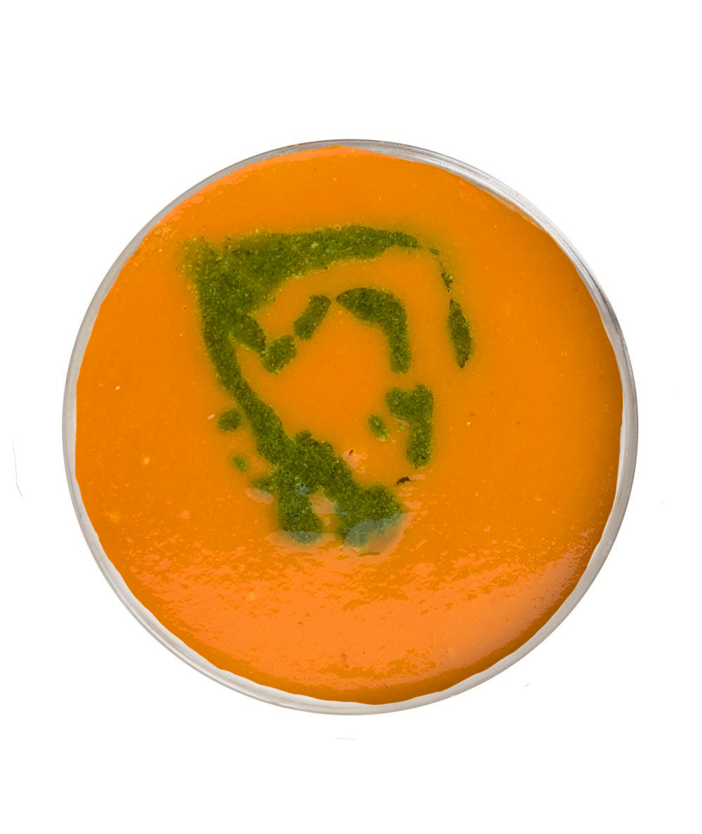 Crema de Tomate con Pesto de Albahaca