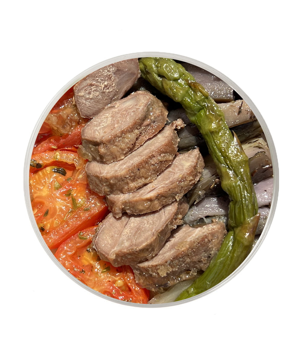 Skewered pork cheeks with vegetables