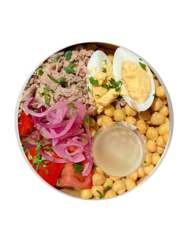 Ensalada de Garbanzos, Huevo, Atún, Cebolla & Tomate