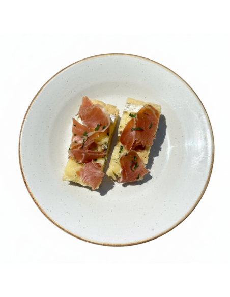 Trozo de Focaccia de Jamón Serrano y Brie